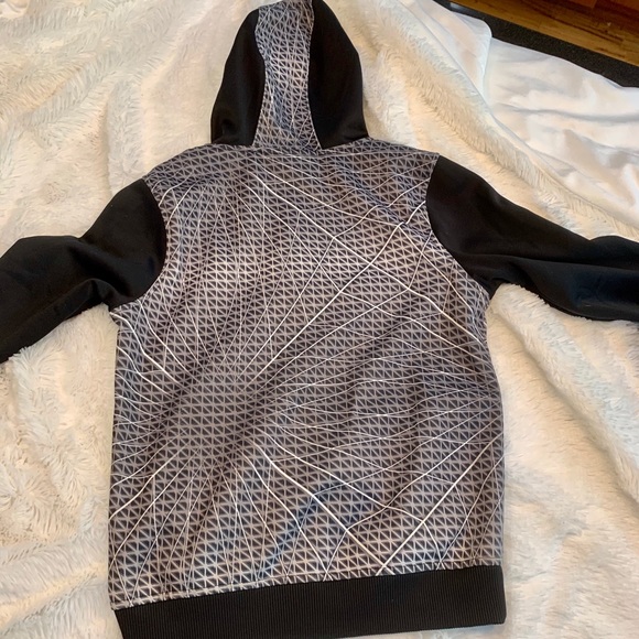 Youth Under Armour zip up hoodie size small EUC - Picture 4 of 5